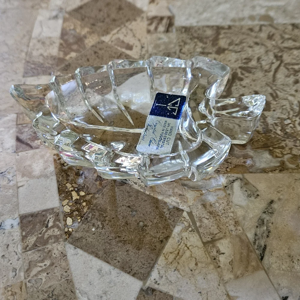 Crystal Clear Industries 24% Hand Cut Lead Crystal Leaf Trinket Dish Fall Autumn